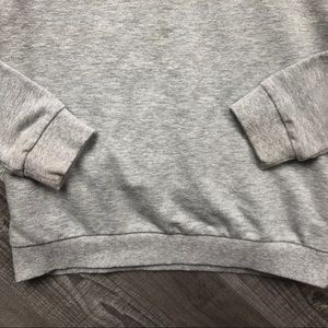 H&M Shirts & Tops - H&M Girls Sparkly Crew Neck Sweatshirt 8-10 H&M Shirts & Tops - H&M Girls Sparkly Crew Neck Sweatshirt 8-10